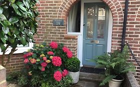 Number 19 B&B Chichester